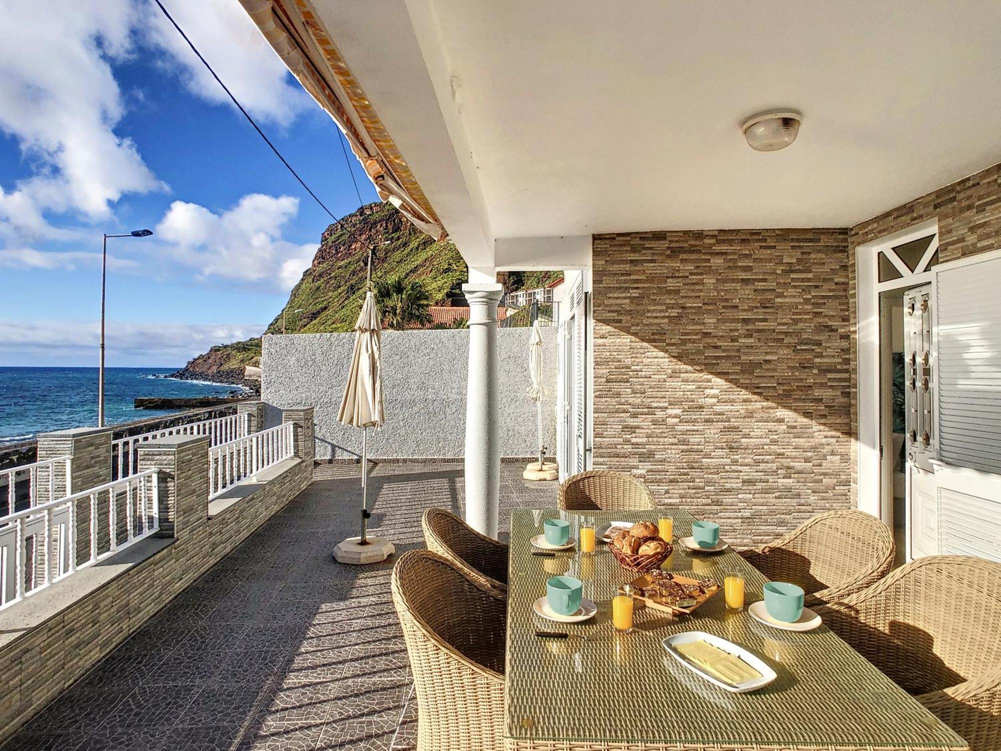 Naya Beach House By Lovelystay Malseira Exterior photo
